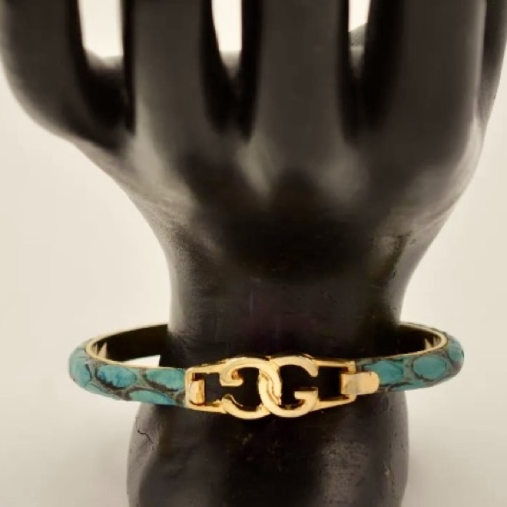 Vintage Gucci GG 24kt gold plated logo snakeskin bracelet - Picture 3 of 7